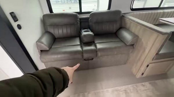 2K views · 26 reactions | New 2025 Palomino Puma 31QBBH Sleeps 8 38ft Long 8,231 lbs If you're looking for family-fun adventures then you need one of these Palomino Puma fifth wheels or travel trailers! They are built rugged, easy to tow, and jam packed with features. This model also includes two outside kitchen options if you enjoy cooking in the fresh outdoors! . Check it out -> https://www.walnutridgerv.com/product/new-2025-palomino-puma-31qbbh-2808325-29 | Walnut Ridge RV | Facebook