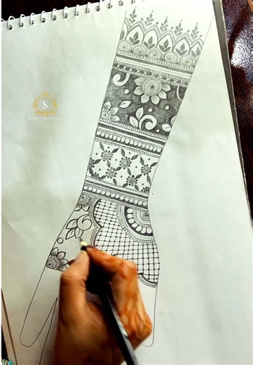 Join Our Mehndi Classes Today!