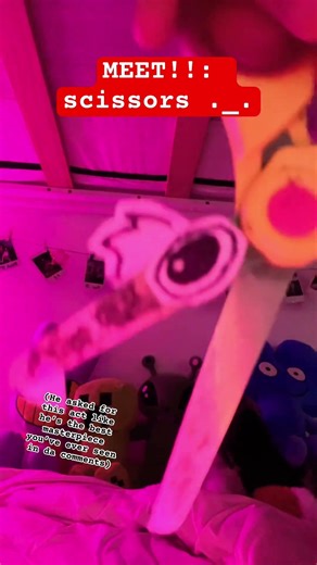 That was hard to control 0_o [#dragonpuppets #paperdragon #fyp]