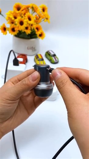 Easy to shave at anytime, anywhere😏 | Party Poppers