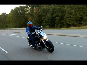 Suzuki's Muscle Cruiser - 2007 Boulevard M109R Review