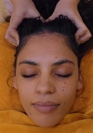 ASMR: Relaxing Vietnamese Full Body Massage and Head Spa! 💆‍♀️ 🎥 Watch the full on my YouTube channel! 📍Ho Chi Minh City, Vietnam Barbershop: Sol Barbershop @SOL BARBERSHOP 越式洗頭按摩刮痧拔罐專門店 ✨Follow for more videos like this one! #asmr #asmrmassage #asmrsleep #vietnambarbershop #asmrnotalking