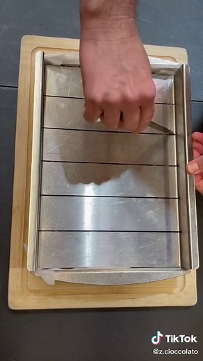 Perfect Square Fudge Cutting Tutorial