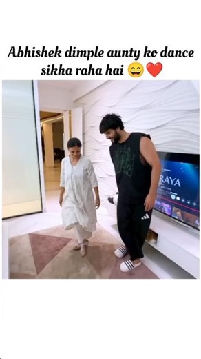 Abhishek dance sikha raha hai dimple aunty ko 😄❤️ ‪@triggeredinsaan‬ #ruchikarathore #shorts