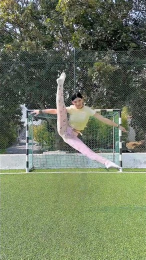 Count how many times I jump 😂💥