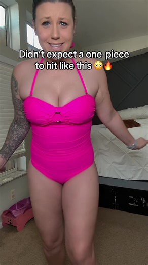 This ultra-flattering one-piece swimsuit is designed to sculpt and support with built-in tummy control and a chic, confidence-boosting fit. The removable strap gives you two looks in one — strapless for tanning, strapped for swimming. Featuring an eye-catching bust detail that draws the eye upward and defines your shape, it’s perfect for beach vacations, pool parties, and summer photoshoots. Comfortable, secure, and stylish — this is not your basic one-piece. #newyearnewme #bathingsuit #swimsuit