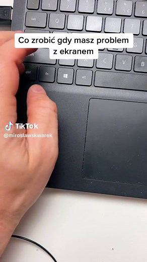 Jak zresetować ekran laptopa windows #windowstips