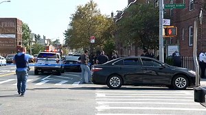 NYPD: Alleged robber accidentally shoots accomplice in head during Queens robbery