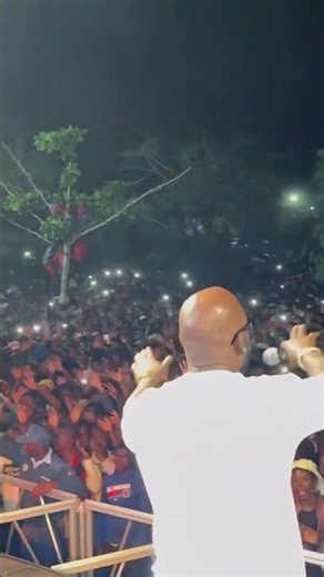 MR BOW EM MANJACAZE LIVE COM O POVO