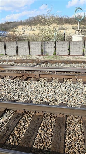 pulling the rail for track replacement