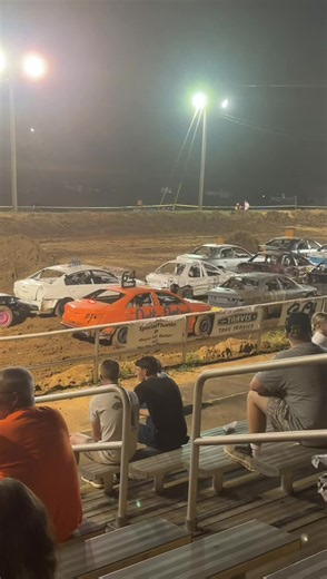 Karen (@karenpritchard892)’s videos with Dirt Track Thing - Kenny Montgomery