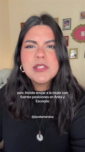 Marte rige estos dos signos, Marte también rige lo que la sociedad denomina como la masculinidad y a los hombres. Así que ellas mejor que nadie saben lo que es tener que lidiar con uno y cómo darles donde duelen. 💌 Es como ser la única niña creciendo entre 3 hermanos: estás más que entrenada para cualquier batalla física o mental. . #astrologia #astrology #javelamariana #tarot #comedia