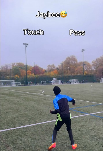 Football Touch and Pass Challenge