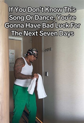 Lol 😂 #shoulderlean