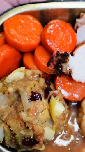 Order here and pick up at Valley View Farm! 🦃✨https://valleyviewfarmma.com/holiday Make your holiday dinner stress-free with our farm-fresh feast — from locally sourced turkey, prime rib, and ham ready to roast, to creamy mashed potatoes, maple glazed carrots, and homemade cranberry sauce. Pre-order now and enjoy a meal that tastes like home (without all the prep!). #ThanksgivingDinner #ValleyViewFarm #FarmToTable #Thanksgiving2025 #PreOrderNow #HolidayFeast #SupportLocal #FreshFromTheFarm #Tha