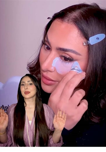 Huda Beauty's Game-Changing Blueberry Powder