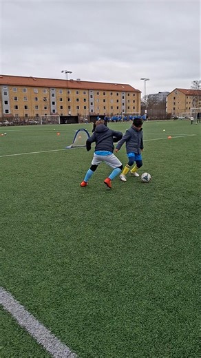 Football training | Zayn #football #soccer #soccershorts #soccertraining #footballshorts #dribbling