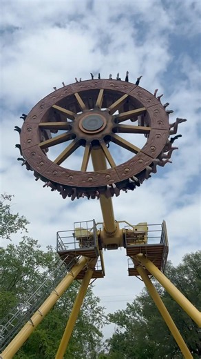 Sidewinder at Adventureland 😱🎢 | Robbie LOVES It!