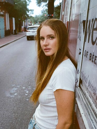 Understanding Lana Del Rey's 'Cinnamon Girl' Meaning