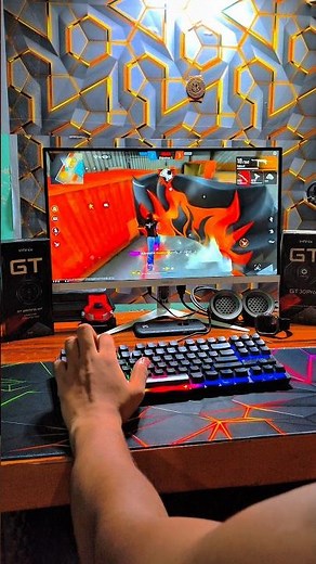 HOW I PLAY FREE FIRE ON PC 🖥️🔥 | HANDCAM 😱 | EPIC GAMEPLAY ⚡