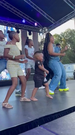 Boohle Performing Hamba Wena with Bundles of Joys