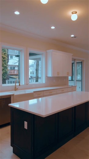 Interiors wow for 69 Elmbank Street SI Interested in this home? Contact Alana Miller (917)-589-6333 Watch Home Tour on Youtube: https://youtu.be/rRx-m57rsxM (718)-701-5626 https://www.realestatesiny.com/ https://prodigyre.com/ Home Value Report: https://www.realestatesiny.com/report/ #interiors #homedecor #prodigyrealestate #newyork #statenisland