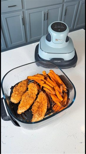 Pollo empanizado con camote en Ninja Crispi. Receta completa en los comentarios 📩 | Recetas Para Freidora De Aire