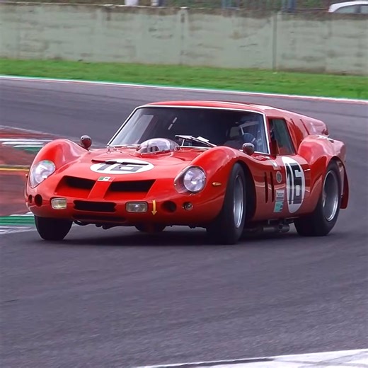 Onboard lap in the incredible 1962 Ferrari 250 GT SWB Breadvan at Mugello circuit! | NM2255