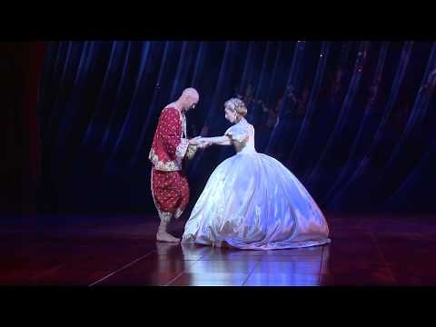 The King and I | Sydney | Shall We Dance - Lisa McCune & Teddy Tahu Rhodes
