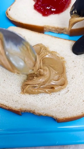 202K views · 2.2K reactions | Deep Fried PB&J | Definitely Not Gourmet | Facebook