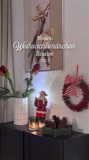 Janina Mirjam on Instagram: "Ich hab soooo Bock auf das volle Deko-Programm. Wie gefällt Euch das Eck? 🎅🏼🎄💫✨ Konnte mich auch für keine Farbe entscheiden, also wurden es alle (Grün, Rot, Braun, Weiß) 🤭 Wir waren übrigens bei Pflanzen Kölle. Da ist immer super weihnachtliches Programm für Kids angesagt aber auch jede Menge tolle Deko & co auf dem Weihnachtsmarkt 🤩 Morgen - wenn das Wetter mehr mitmacht - wird’s im Hauseingang richtig weihnachtlich. Also unbedingt dran bleiben 🫶🏼 Werbung u