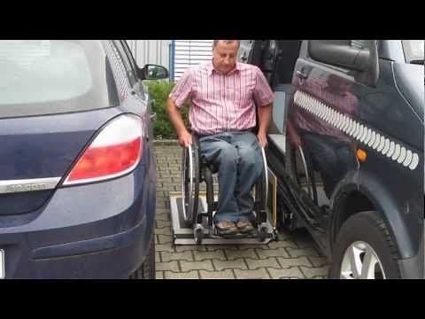 Hebebühne für Rollstuhlfahrer im VW T5