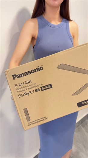 Ewin Ng on Instagram: "这次帮父母家他们换了 Panasonic Bayu DC Ceiling Fan💨 DC 马达风力稳定又安静😍 开了之后，体感真的凉快不少💗 搭配冷气一起使用，空气更流通，也更省电。 设计简单干净，很自然地融入他们的家。 不是多贵的礼物， 但每天都在用、每天都能感受到的舒适。 #panasonicbayudcfan @mypanasonic @brandfinity_my"