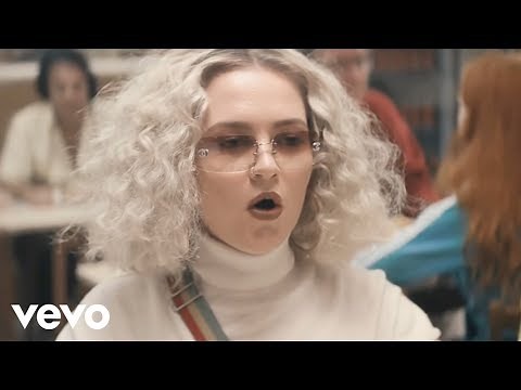 Elli Ingram - Table For Two (Official Video)