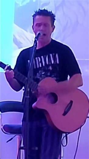 COLDPLAY - GREEN EYES - LIVE #Coldplay #acousticcover #livemusic