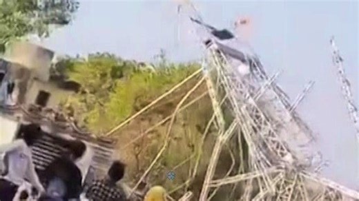 Jahrmarkt-Unfall in Indien: Fahrgeschäft bricht in Jhabua ein