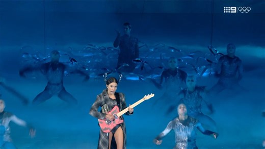 Star singer, legendary ballet dancer take centre stage