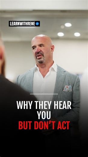 René Rodriguez on Instagram: "This Hand Position Instantly Boosts Credibility You’re walking into a meeting or about to speak… But you have no idea what to do with your hands. Most people default to one of three mistakes: ❌ Hands in pockets ❌ Arms crossed ❌ Hanging awkwardly at the sides All of these send the same signal: insecurity. Here’s a better move—what we call the Home Base position: ✅ One hand placed gently in the other ✅ Elbows at 90° ✅ Hands in the “influence zone” between belly and ch