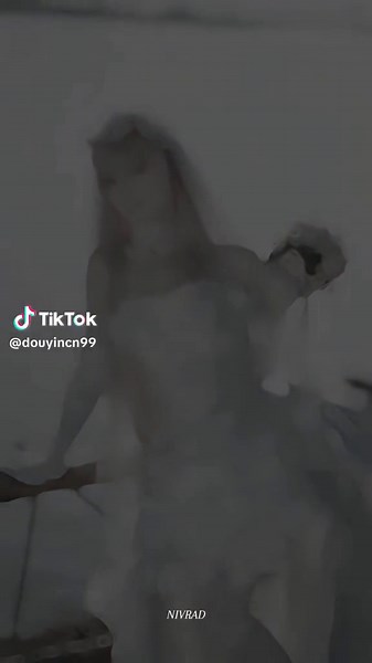 Cosplay Zero Two - Darling in the Franxx | Cute Chinese Girl Senaka Douyin