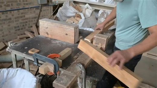 Solid wood round rods are in production.👍👍👍#Wooden | Wood Products Factory