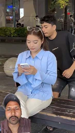 prank ambil iphone samping kaka cantik😂