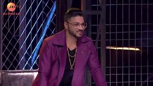 343K views · 5.8K reactions | Dance is not the only thing that Raftaar liked about 'I am Hip Hop'  Tune in to Zee TV this Sat-Sun at 8 pm to watch the Wild Card Special of India's biggest dance battle. #DanceKaJungistaan #DanceIndiaDance #BattleOfTheChampions #Raftaar #Bosco #KareenaKapoorKhan #KaranWahi | ZEE TV | Facebook