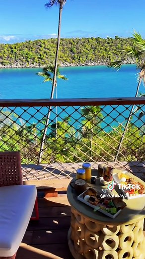 Exploring the Beaches of St. Thomas: A Travel Vlog