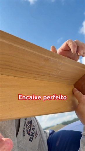 How to make a molding on a wooden ceiling board #tips #construction #building #bricklayer #house
