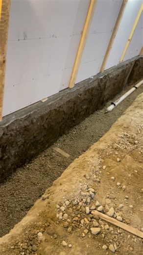 AmericanBarbell on Instagram: "Plumbing work is going full steam ahead! Larger locker rooms ✔️ Oversized restroom stalls ✔️ Oversized showers ✔️ More privacy ✔️ A lot of thought process has gone into increasing the member experience in the new locker rooms that are over 1,600 sq foot in size each! Comfort, convenience and functional. 💪 🇺🇸"