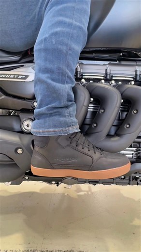 Turn the volume up and let the sounds of our Triumph Rocket 3 Storm R relax your mind 🔊 🧘‍♂️ | Triumph Motorcycles