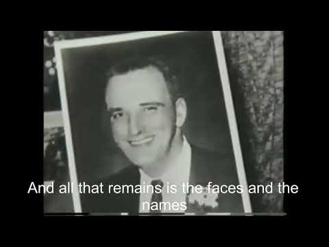 Gordon Lightfoot Wreck of the Edmund Fitzgerald Remastered audio lyrics onscreen