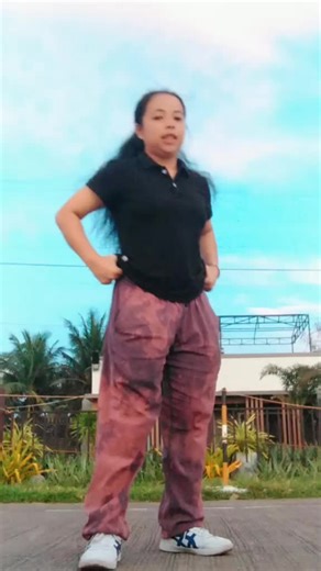 tinetine (@tine02_18_07)’s videos with It Depends (feat. Bryson Tiller) - Chris Brown