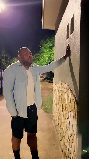 What she doesn’t see 😬😂 alpha male problems 🙊 #vanuatucomedy #mifalanomo #reelsviral #comedy #melanesia | Mifala Nomo