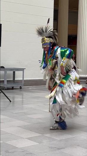 12K views · 504 reactions | November 1 marks the start of Native American Heritage Month. Dave Spencer (Mississippi Chata/Dine), the Oka Homma Singers drum group, and Native dancers kicked off our celebration with an inter-tribal performance highlighting a few of the more than 150 Native tribes represented in Chicago’s population. Learn more about Native American Heritage Month programming at the Field. ➡️ https://fieldmuseum.io/NAHM2023 | Field Museum | Facebook